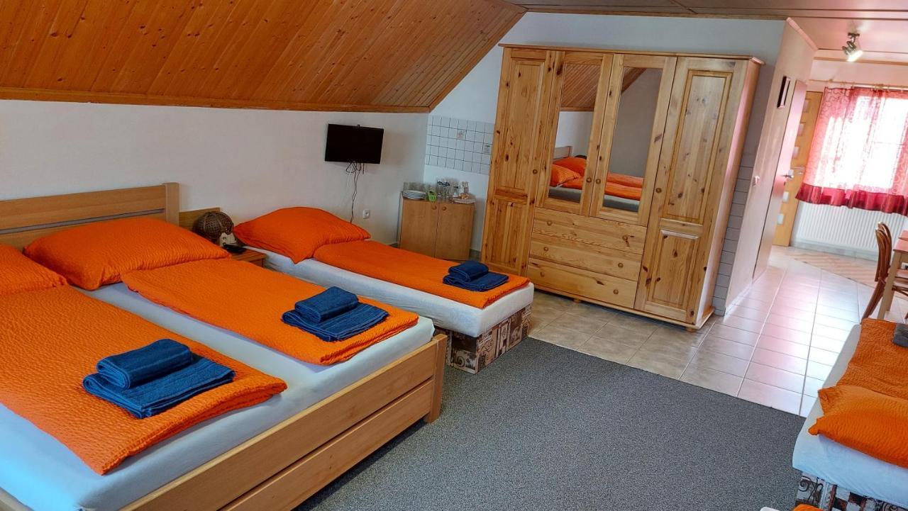 Hotel Rožmberská bašta Třeboň Esterno foto