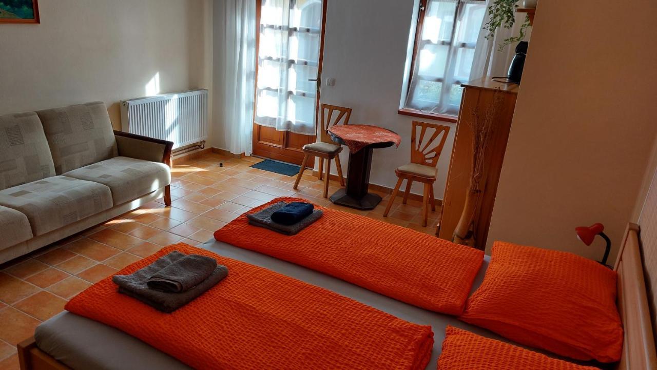 Hotel Rožmberská bašta Třeboň Esterno foto